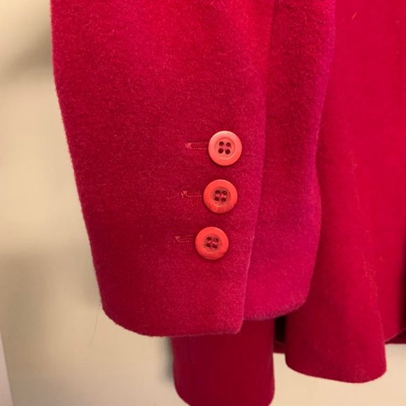 Harve Benard blazer. Deep fuchsia color. Size 22. Excellent condition. Pockets. - Picture 3 of 6